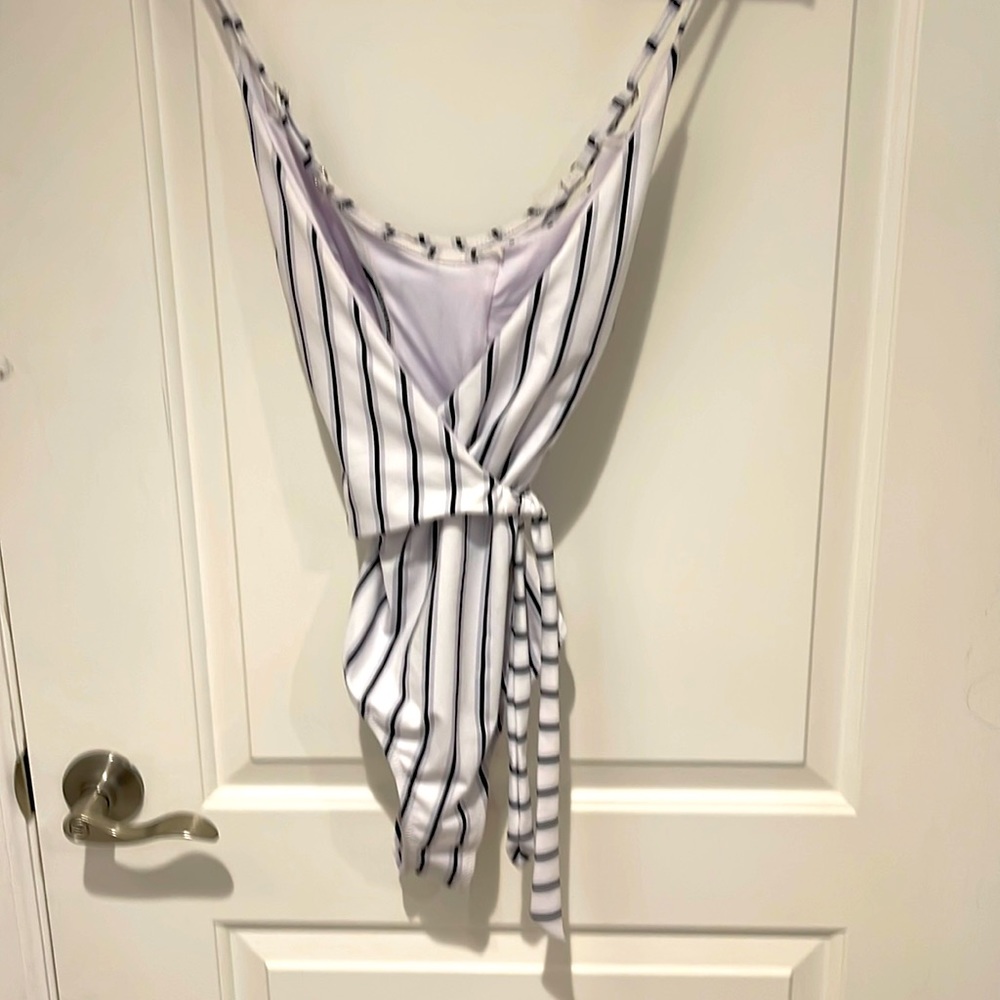 Brand New with Tags! CUPSHE Women’s One-Piece Bathing Suit, Size M, Striped